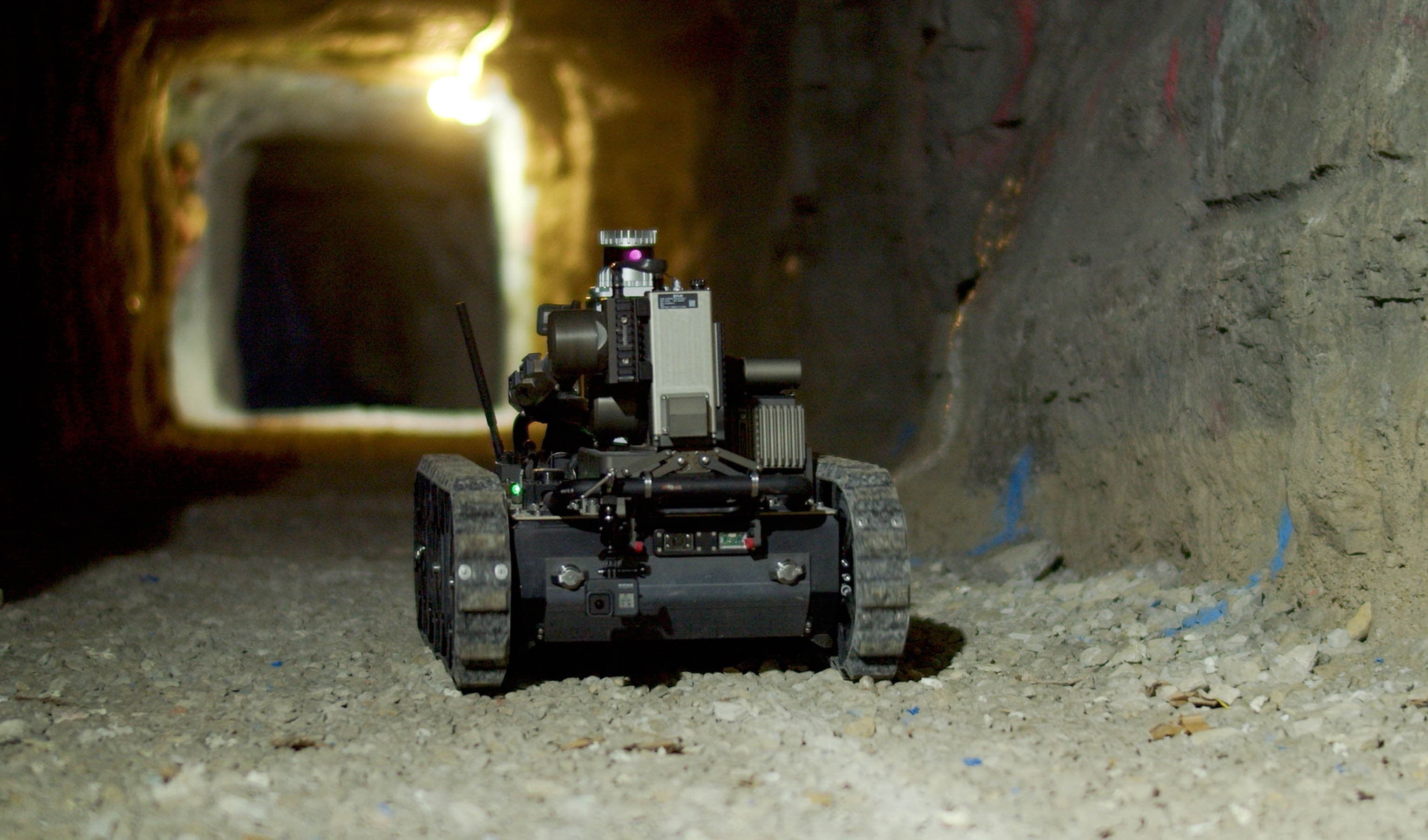 T.R.A.C.E.R Tunnel Robot